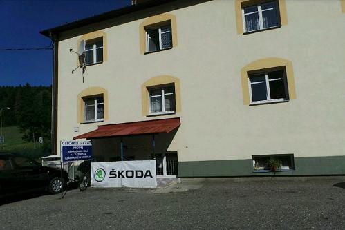 Autodíly Autodíly